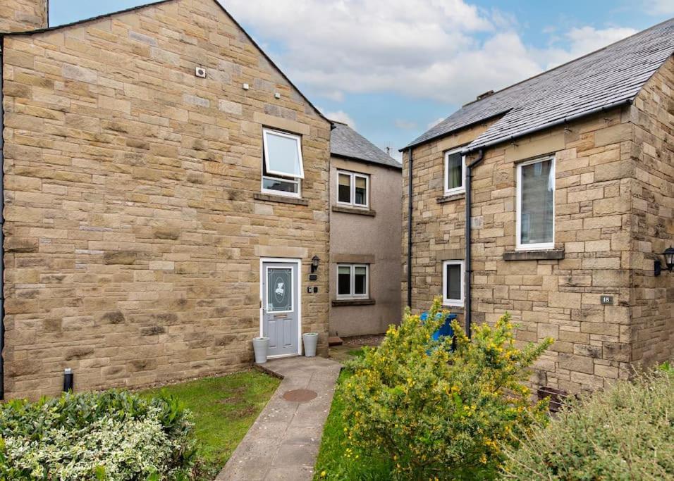 Ingledale Apartment, Ingleton, Yorkshire Dales National Park, Famous Three Peaks, Near The Lake District, Pets Are Welcome Ingleton  Exterior foto