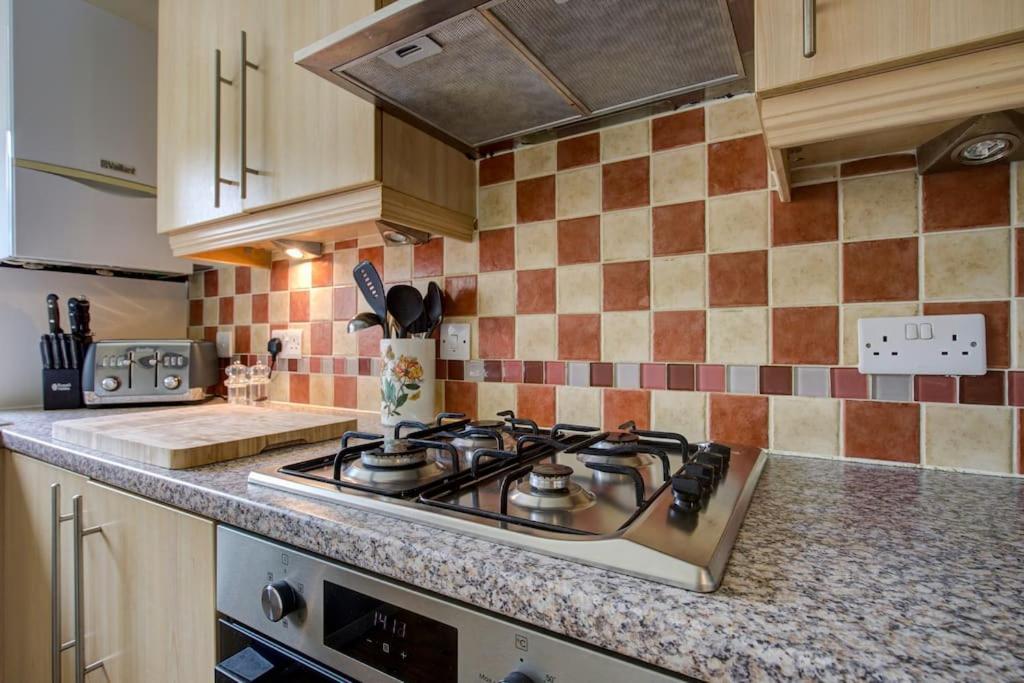 Ingledale Apartment, Ingleton, Yorkshire Dales National Park, Famous Three Peaks, Near The Lake District, Pets Are Welcome Ingleton  Exterior foto