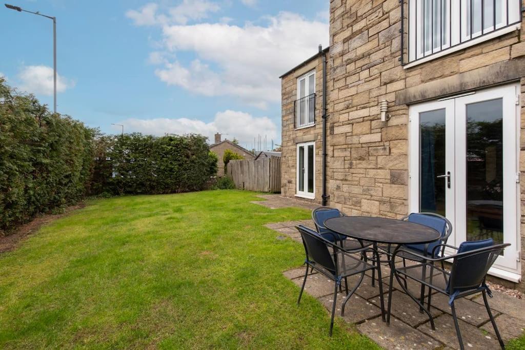 Ingledale Apartment, Ingleton, Yorkshire Dales National Park, Famous Three Peaks, Near The Lake District, Pets Are Welcome Ingleton  Exterior foto