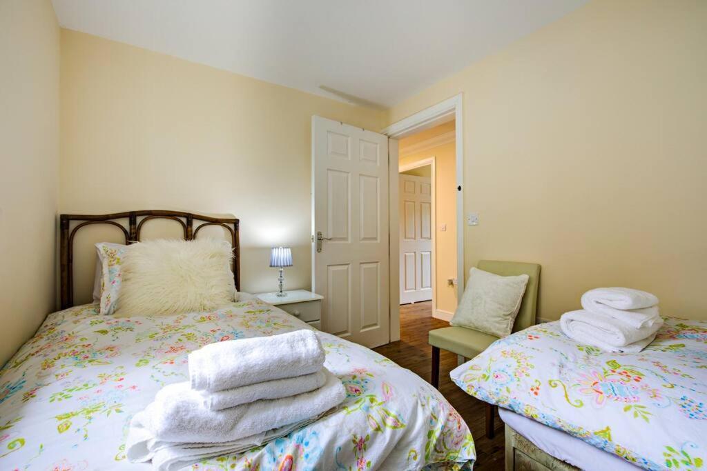 Ingledale Apartment, Ingleton, Yorkshire Dales National Park, Famous Three Peaks, Near The Lake District, Pets Are Welcome Ingleton  Exterior foto