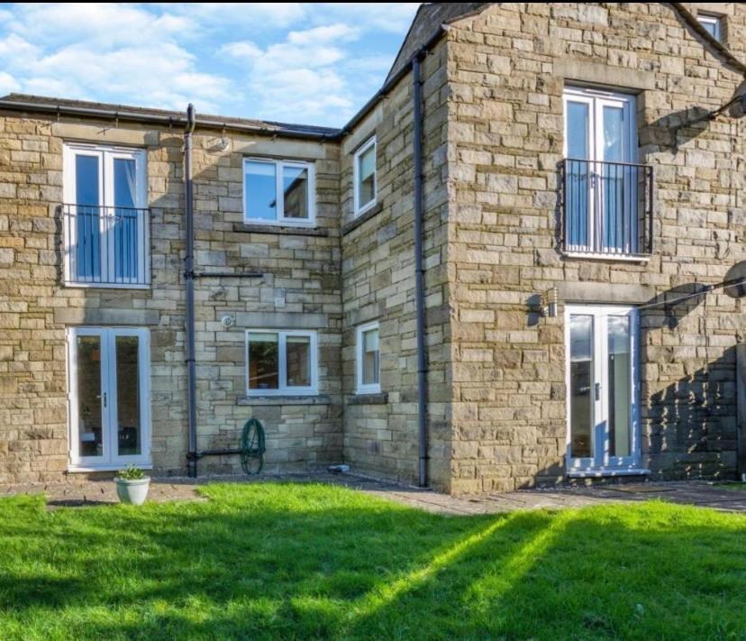 Ingledale Apartment, Ingleton, Yorkshire Dales National Park, Famous Three Peaks, Near The Lake District, Pets Are Welcome Ingleton  Exterior foto